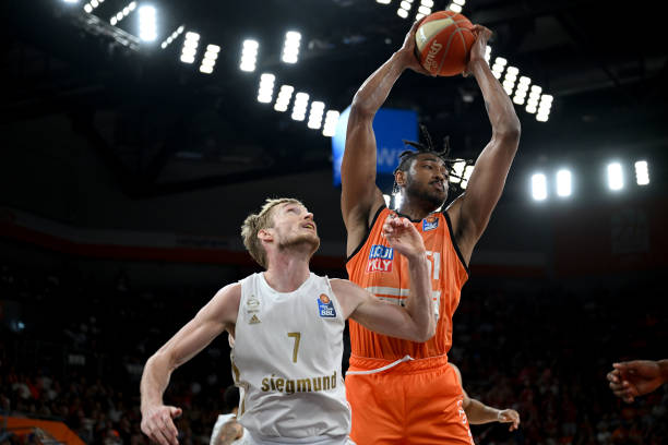 但面对西亚 但面对西亚