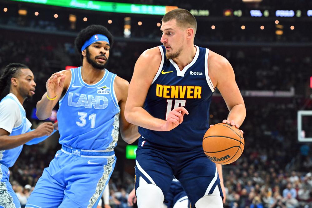 低位双手扑 低位双手扑